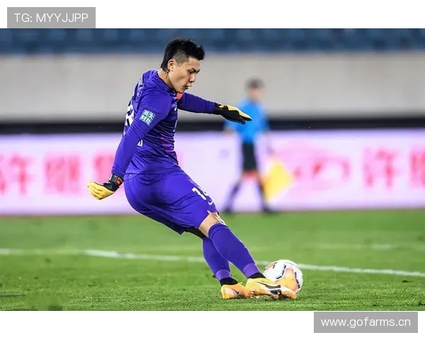 王大雷十三年为国足守护四十二战再现世预赛与友谊赛双线辉煌